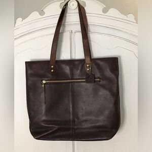 Elegant Brown Leather Tote Bag.